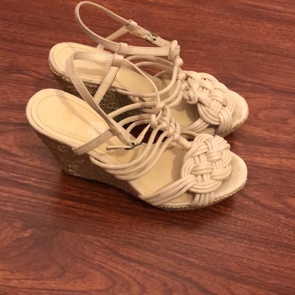 Platform shoes - Picture 2 of 3